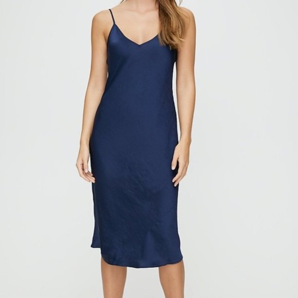 NWOT Aritzia Wilfred Only Slip Midi Dress in Sold Out Classic Navy - Picture 1 of 7